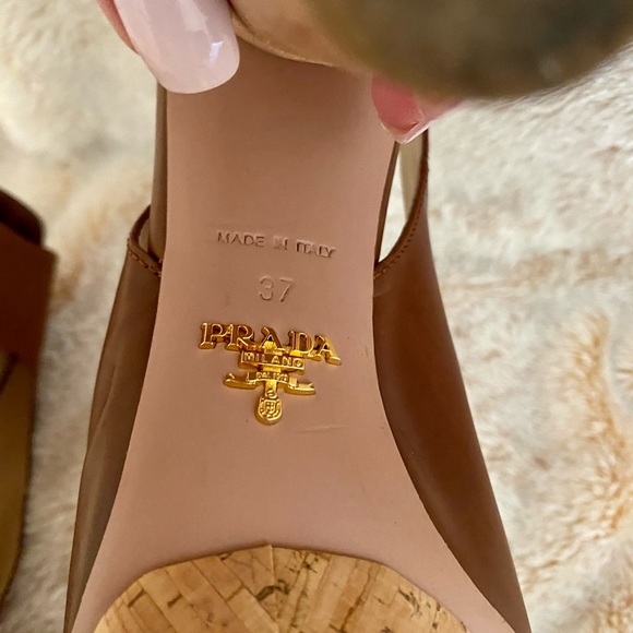 Authentic PRADA SLING BACK RUST COLOR - Picture 7 of 11